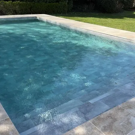 Belle Climatisee Calme Dans Un Domaine Prive Villa *